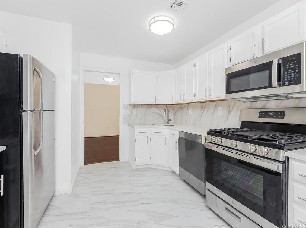 3602 Homestead Ct, Peekskill NY  10566-6903 exterior