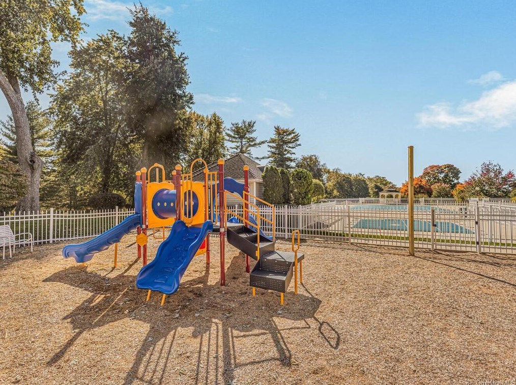 3602 Homestead Ct, Peekskill NY  10566-6903 exterior