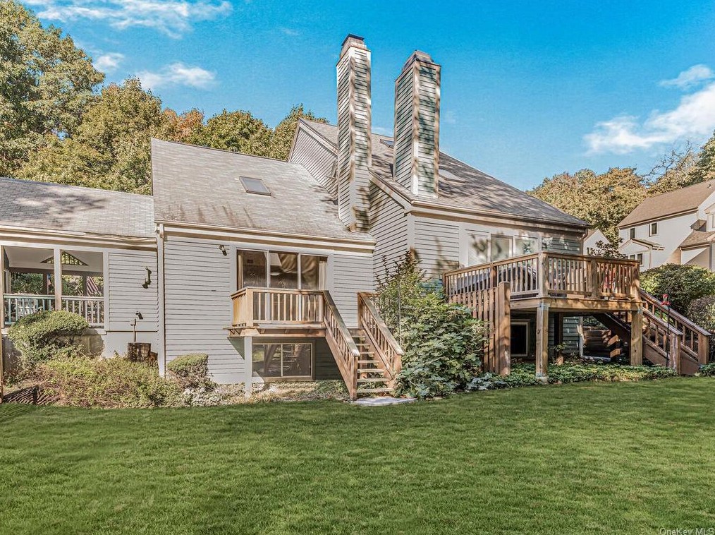 3602 Homestead Ct, Peekskill NY  10566-6903 exterior