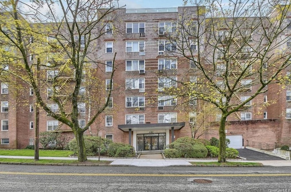 1 Oakridge Pl #2b, Yonkers, NY 10709