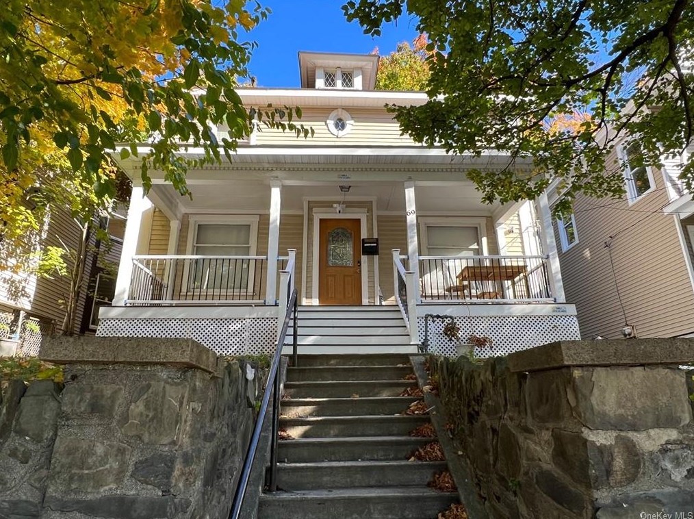 69 N Clinton St, Poughkeepsie, NY 12601