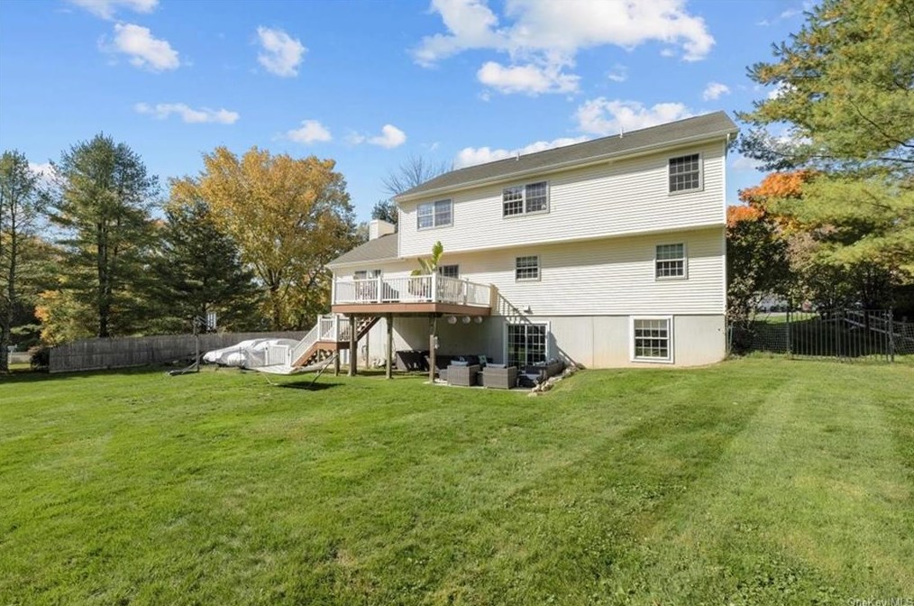 16 Tango Ln, Kent Lakes NY  10512-2242 exterior