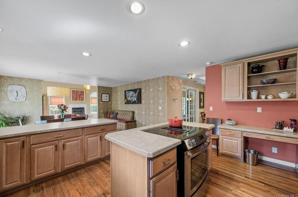 16 Tango Ln, Kent Lakes NY  10512-2242 exterior