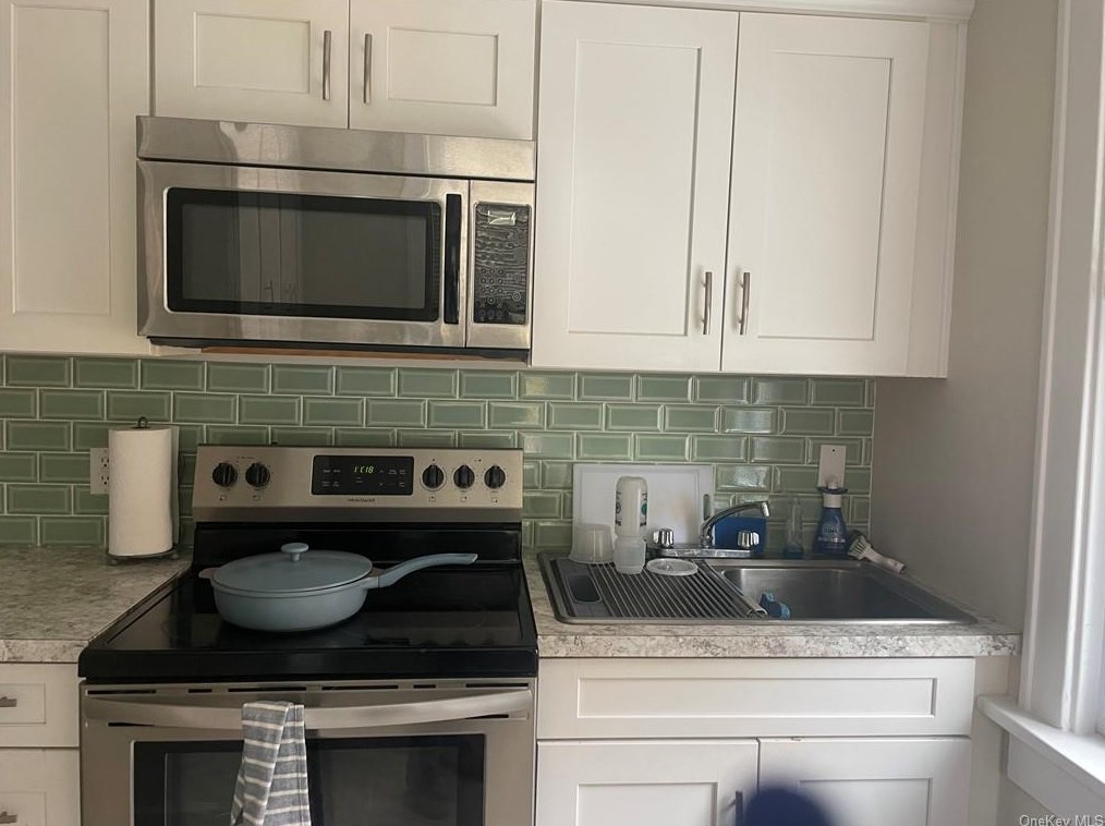 278 City Island Ave #1, Bronx, NY 10464