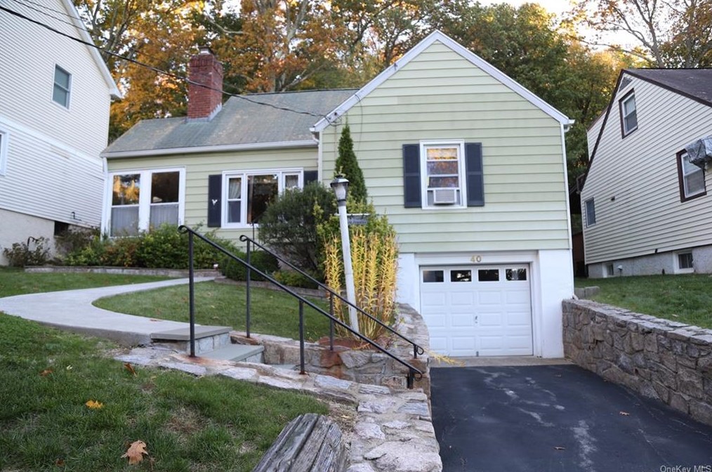 40 Davis Ave, Valhalla, NY 10595