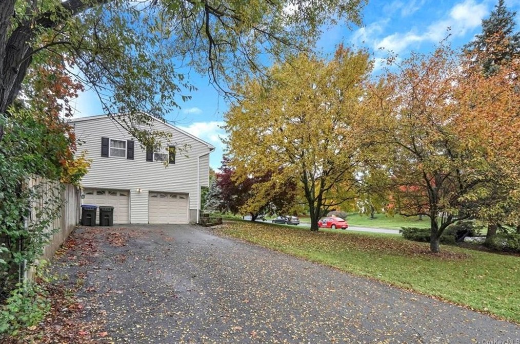 1 Seely Rd, Chester, NY 10918-4525