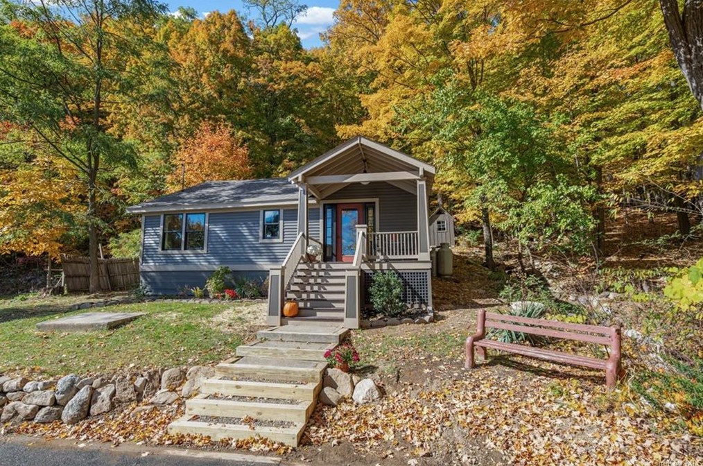 903 Roosa Gap Rd, Bloomingburg, NY 12721