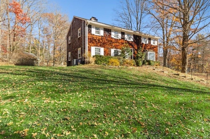 340 Dennytown Rd, Tompkins Corners, NY 10579