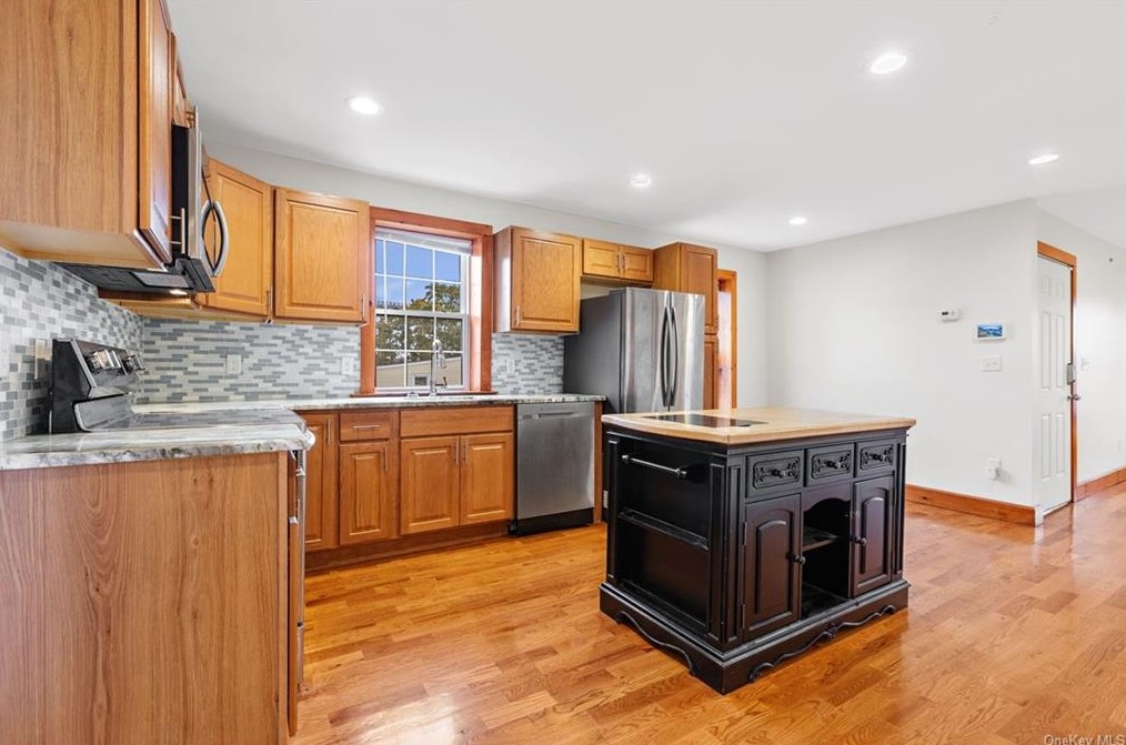 75 Albany St #2, Poughkeepsie, NY 12601