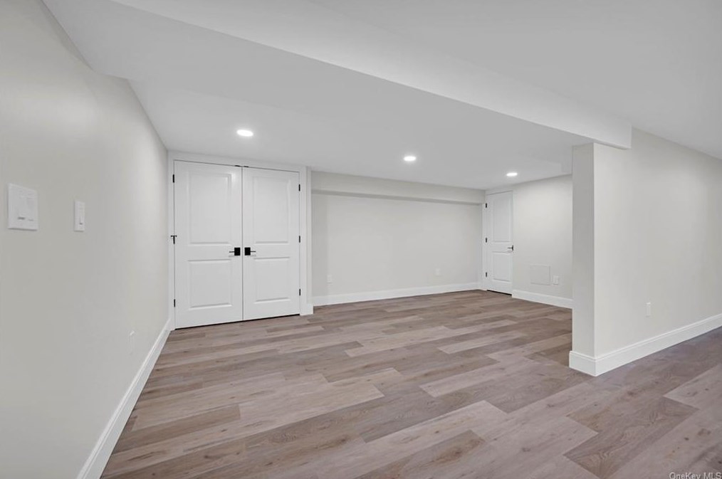 21 Birch St, Chestnut Ridge NY  10965-3006 exterior