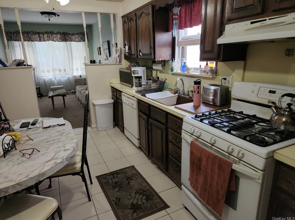 25 E Birch St, Mount Vernon, NY 10552