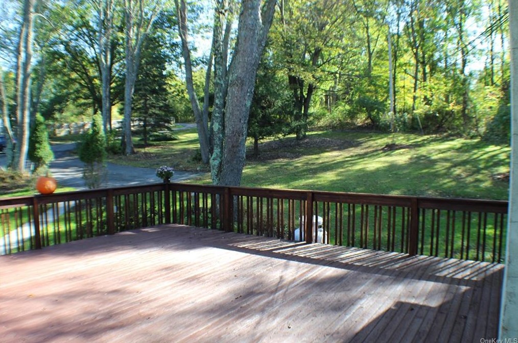24 Wawayanda Rd, Warwick, NY 10990