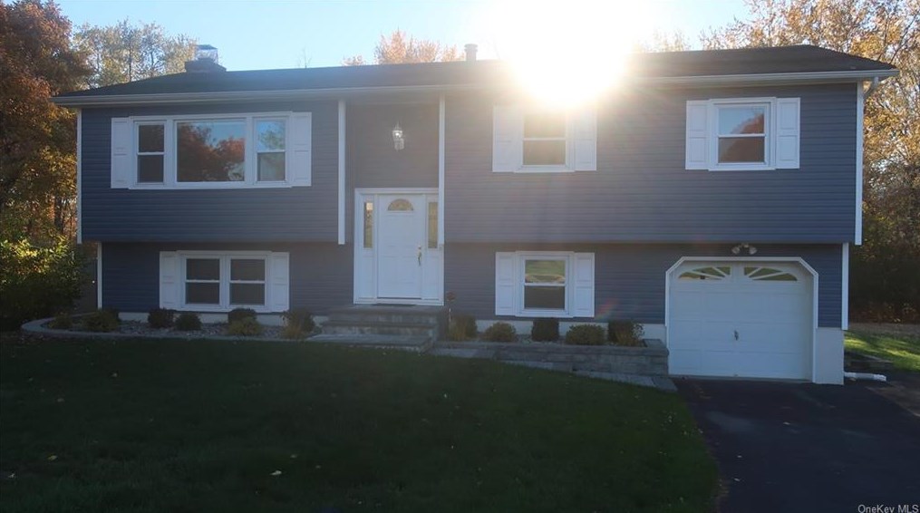 22 Moulton Cir, Monroe, NY 10950-3204