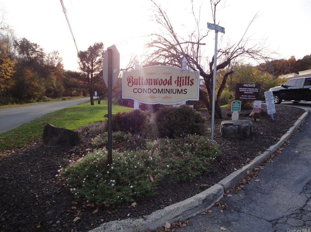 324 Concord Ln, Middletown, NY 10940