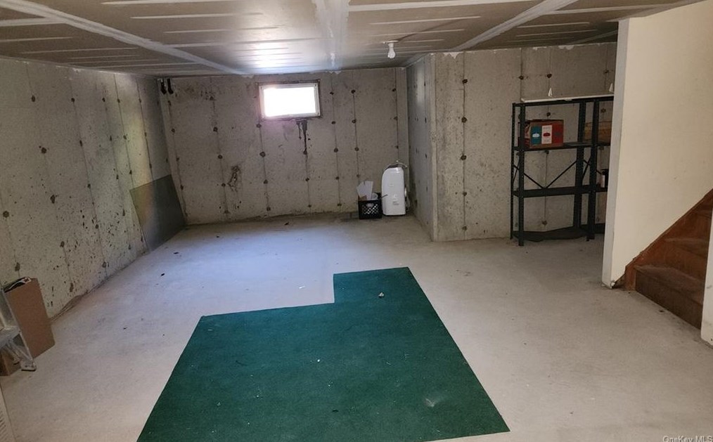 55 Frank Ct, Monroe NY  10950-3955 exterior