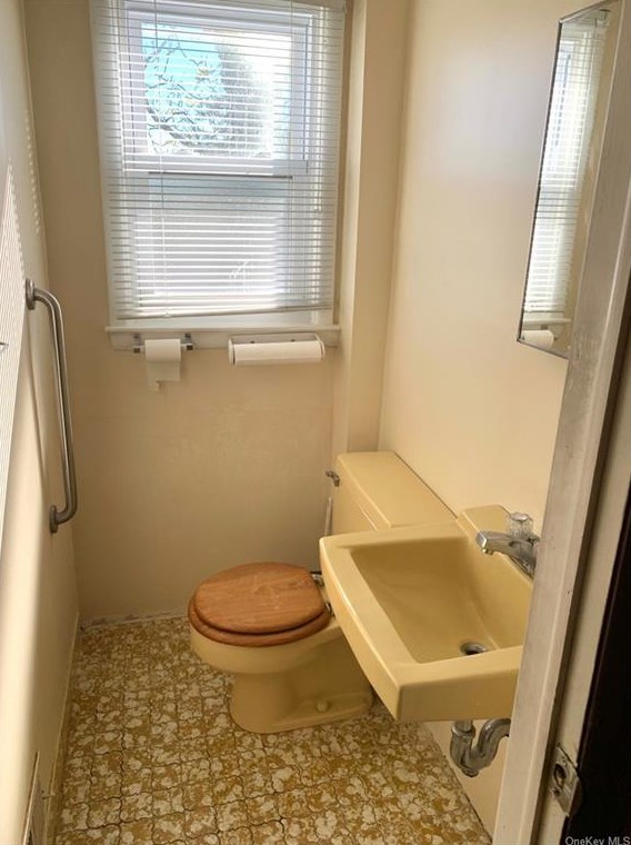 26 Duke Pl, Staten Island NY  10314-5148 exterior