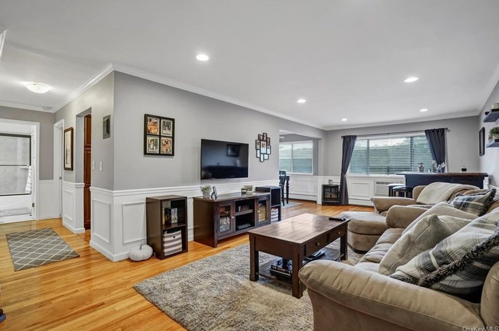 7 E Lawrence Park Dr #8, Piermont, NY 10968