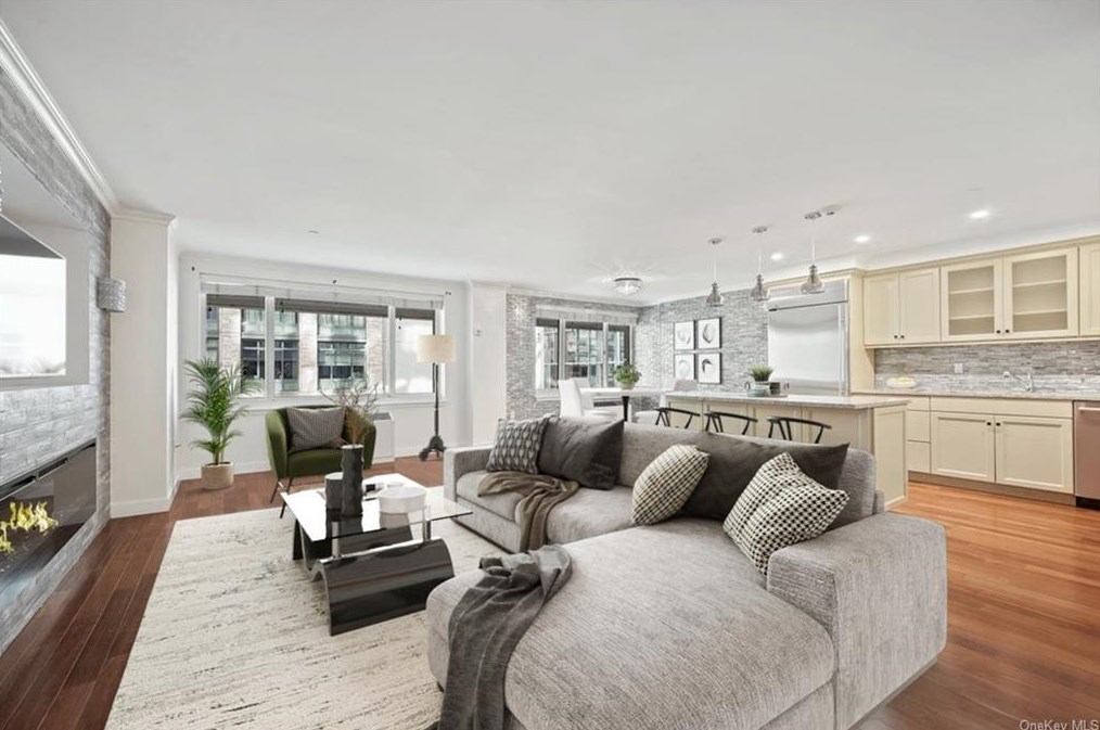 10 City Pl Apt 3c, White Plains, NY
