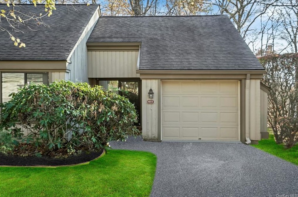 484 Heritage Hills #e, Somers Town, NY 10589
