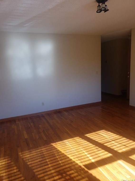459 E 5th St, Mount Vernon, NY 10553