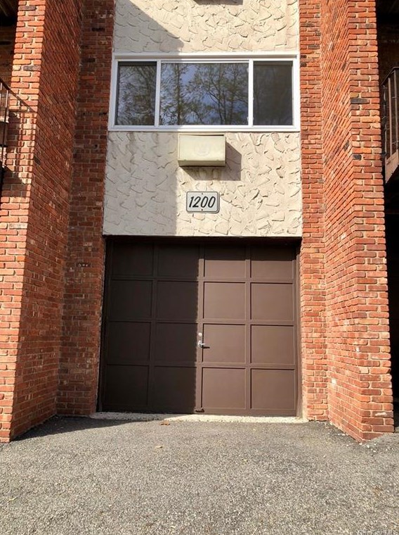 1208 Parkview Dr, Southfields, NY 10975-2636