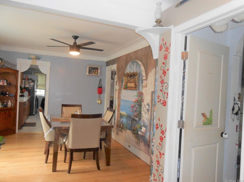 94 Maple St, Newburgh NY  12550-4035 exterior