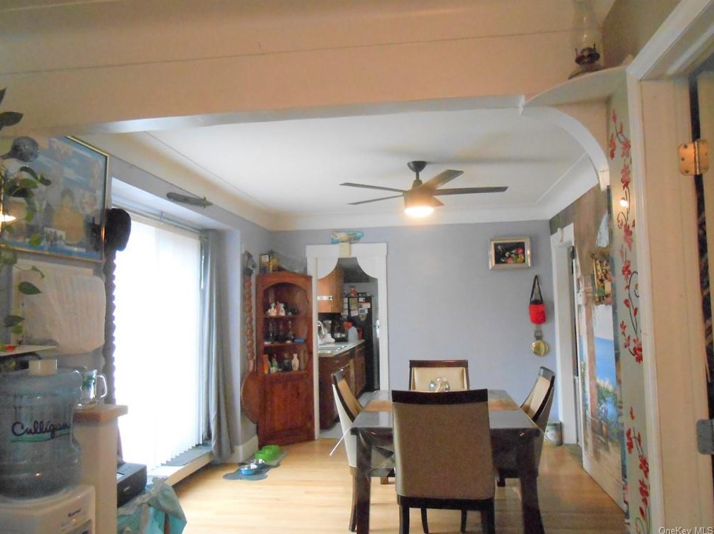 94 Maple St, Newburgh NY  12550-4035 exterior