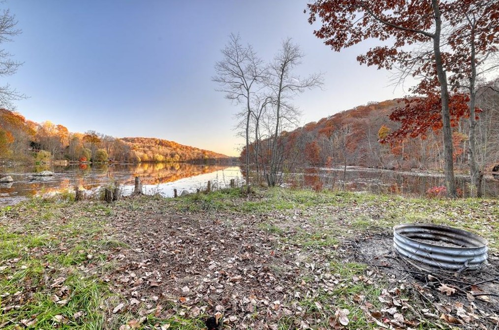 45 Rambler Rd, Kent Lakes NY  10512-3100 exterior