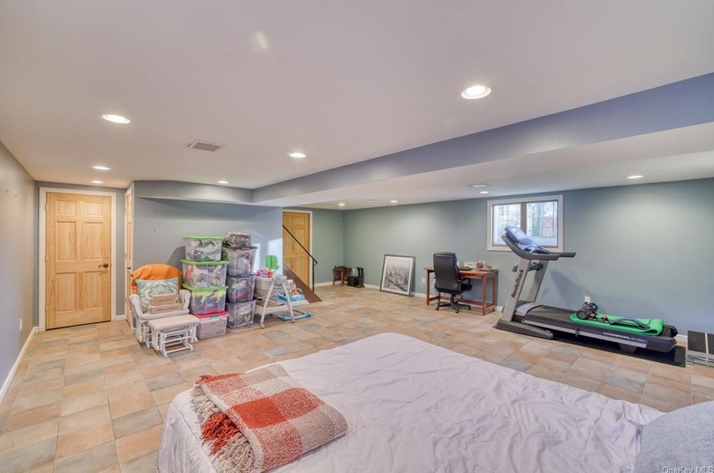 45 Rambler Rd, Kent Lakes NY  10512-3100 exterior