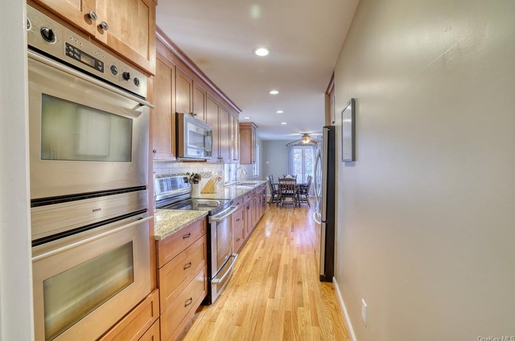 45 Rambler Rd, Kent Lakes NY  10512-3100 exterior