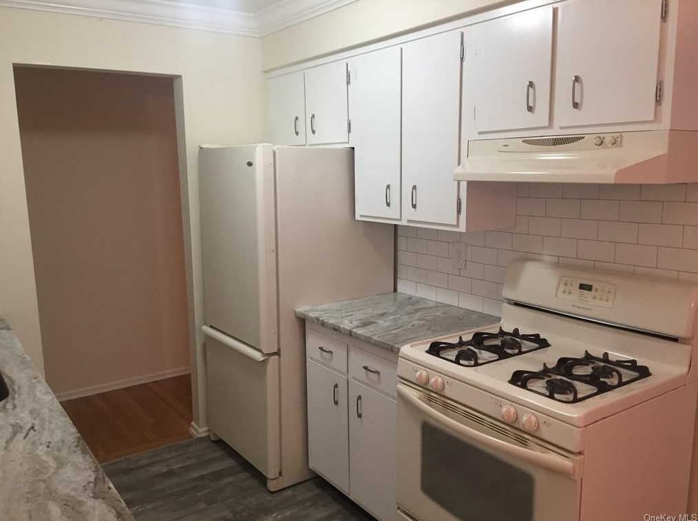 25 Normandy Vlg Apt 4, Nanuet, NY 10954