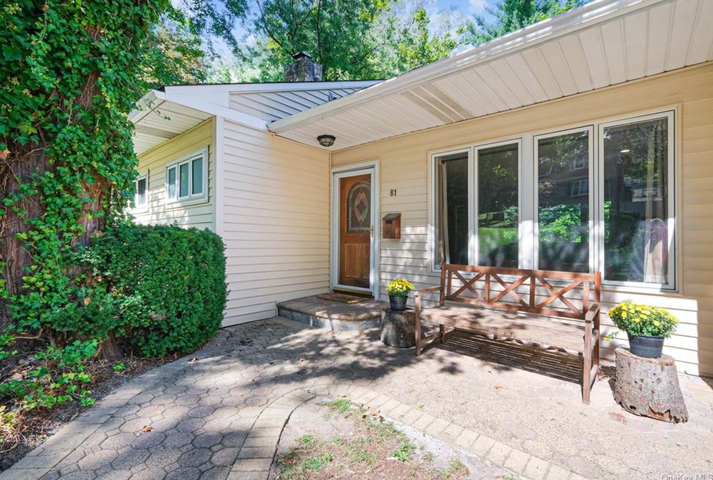 81 Lincoln Ave, Ardsley, NY 10502-2415