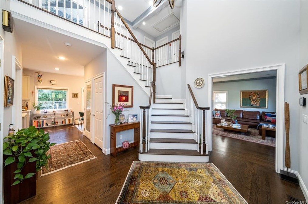 719 Pinebrook Blvd, New Rochelle, NY 10804