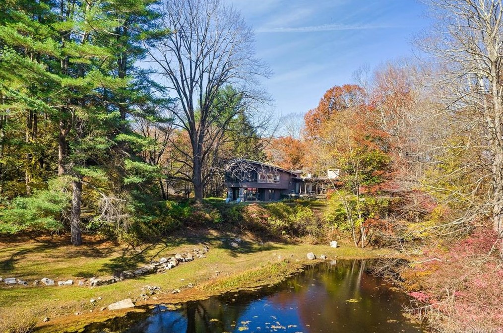 95 Mill River Rd, Lewisboro, NY 10590