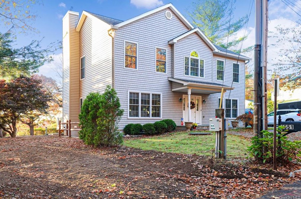 1551 Old Orchard St, White Plains, NY 10604