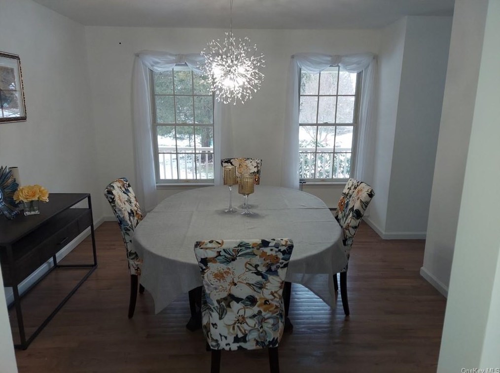 17 Canterberry Ct, East Fishkill NY  12533-5260 exterior