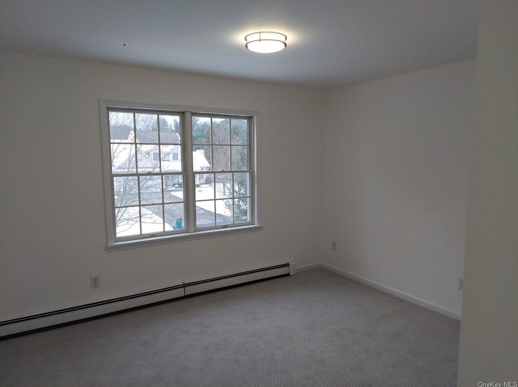 17 Canterberry Ct, East Fishkill NY  12533-5260 exterior