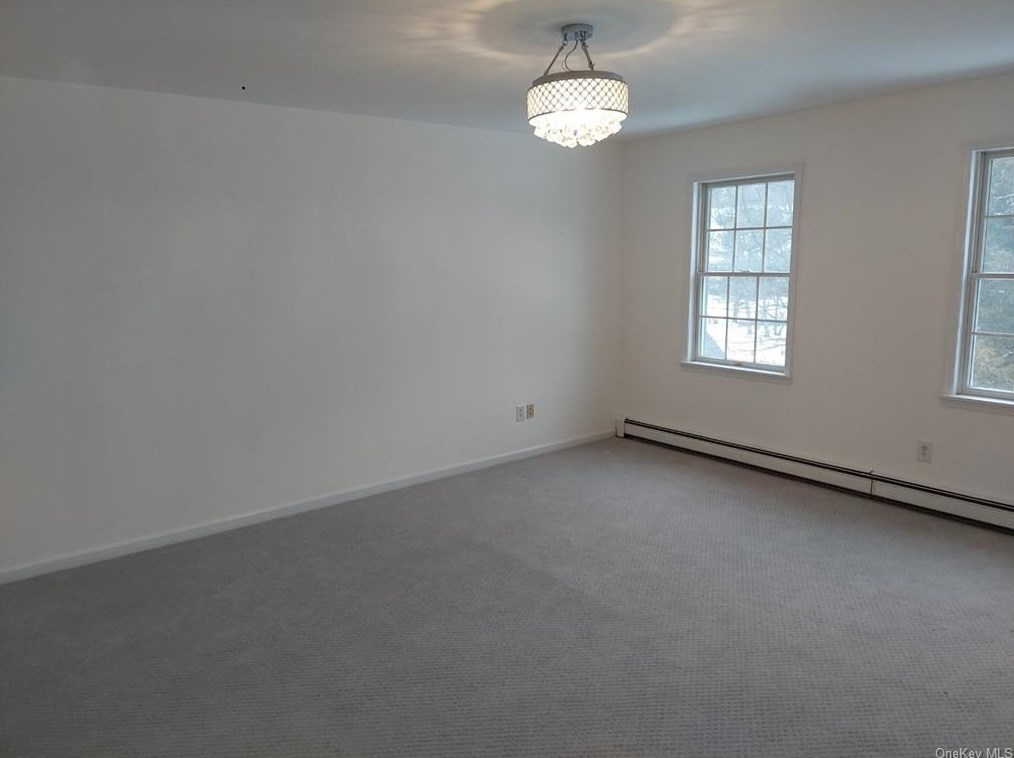 17 Canterberry Ct, East Fishkill NY  12533-5260 exterior