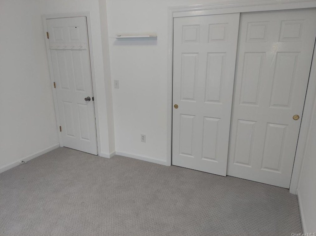 17 Canterberry Ct, East Fishkill NY  12533-5260 exterior