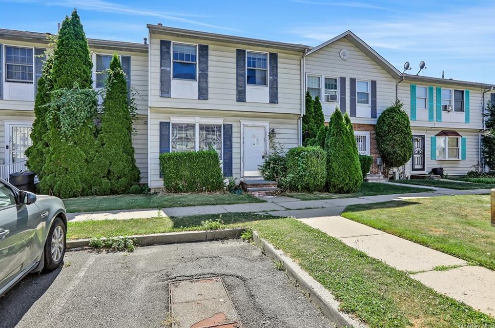 36 Centre St, Yonkers, NY 10701-6500