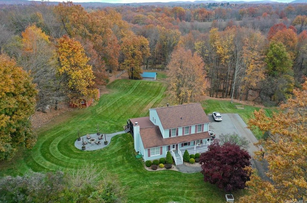 90 Mills Rd, Walden, NY 12586