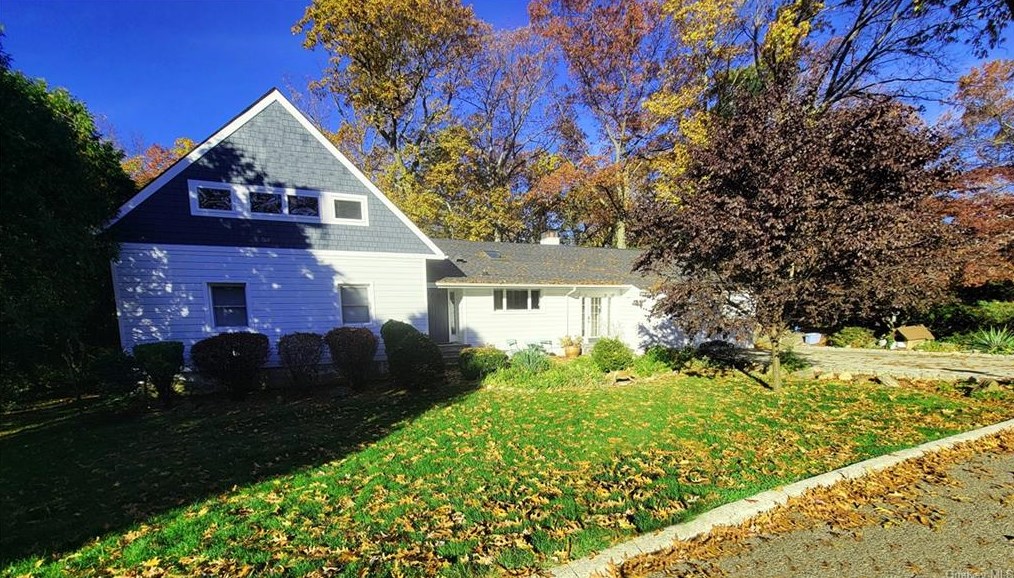 24 Old Country Rd, New Rochelle, NY 10804