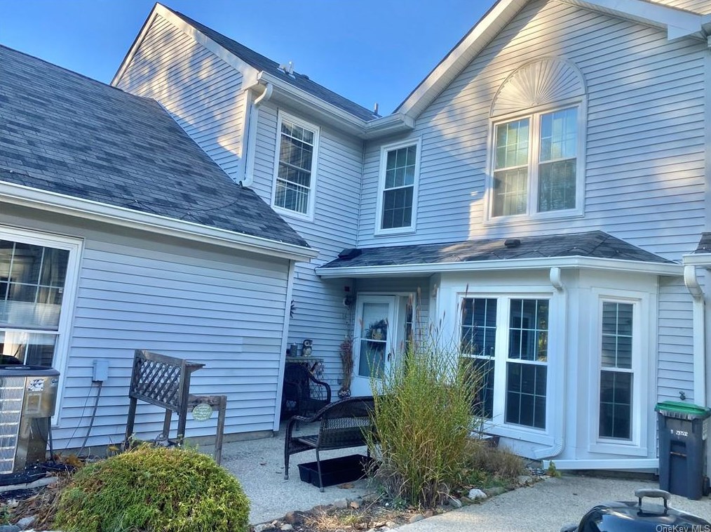 16 Olde Wagon Rd, Warwick, NY 10990