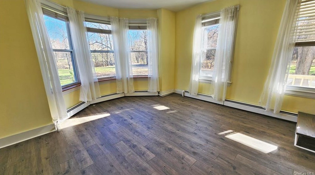 82 Knoell Rd, Goshen NY  10924-5423 exterior