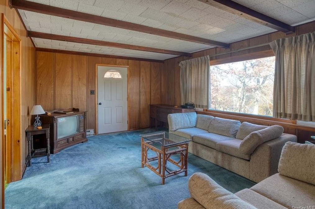 6 Randall Plz, Port Jervis NY  12771-3125 exterior