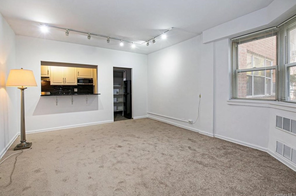 235 Garth Rd #e1h, Scarsdale, NY 10583