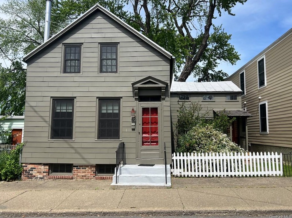 540 State St, Hudson, NY 12534