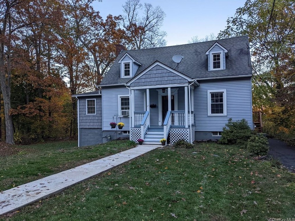 37 Mearns Ave, Highland Falls, NY 10928