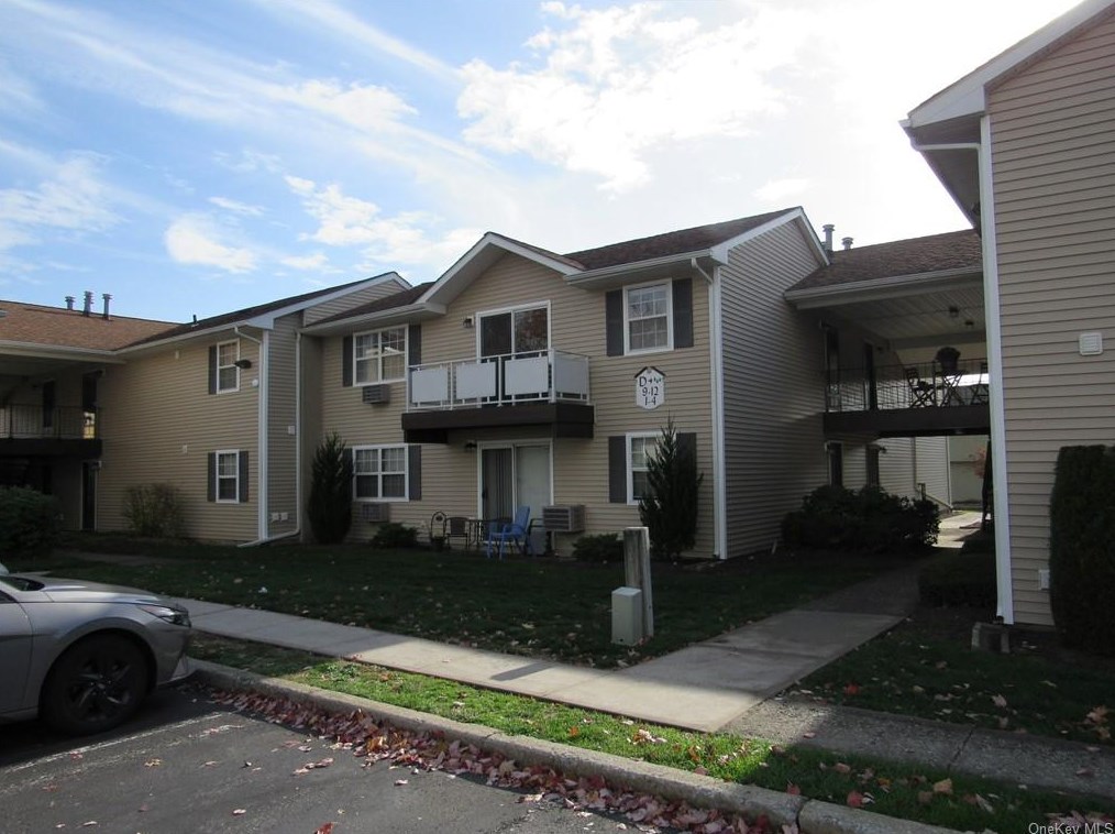 100 Hillside Dr #d12, Middletown, NY 10941