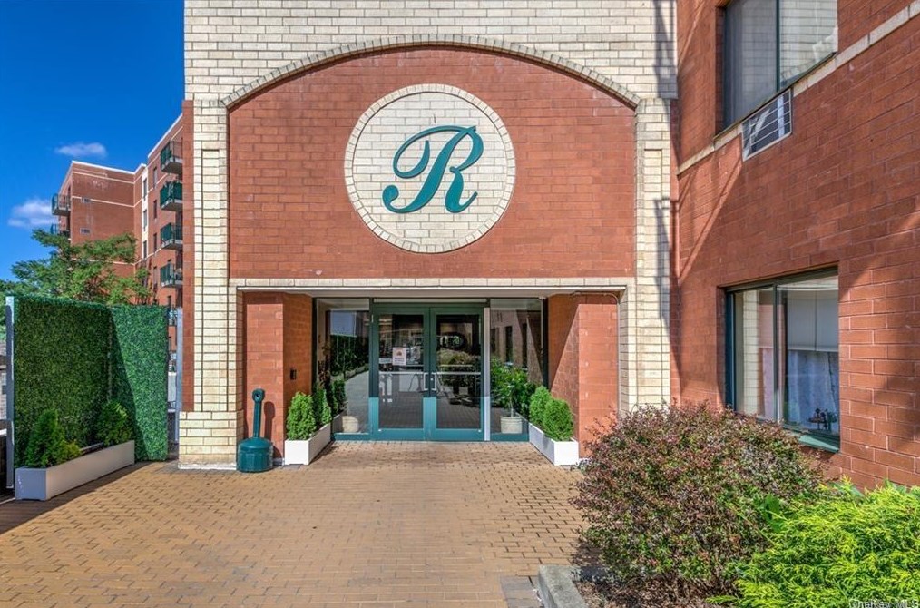 123 Mamaroneck Ave #414, Mamaroneck, NY 10543